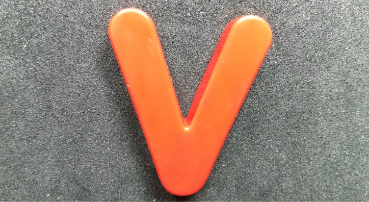 システム開発のV字モデルとは？流れやW字モデルとの違いを解説